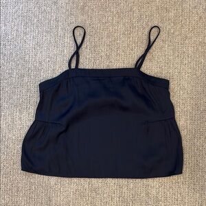 Cropped black top satin like